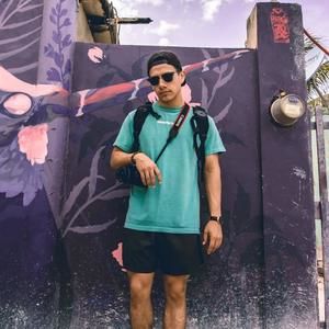 Meet your Posher, Julio